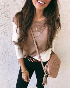 Khaki Sweater, Gucci Jeans, Neutral Sweaters, Loose Clothing, Trendy Sweaters, Sweater Style, Style Inspiration Fall, Loose Outfit