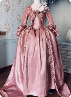 17th Century Dress, 18th Century Dresses, 18th Century Gown, Vintage Fashion Sketches, Vintage Attire, 18th Century Dress, Rococo Fashion, 18th Century Costume