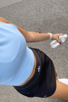 hot girl walk, summer walk, summer outfit, workout, workout outfit, tennis skirt, alo Outfit Tennis, Outfit Workout, Girl Walk, Workout Outfit, Summer Outfit, Tennis, Skirt