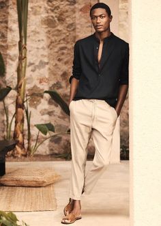 Linen Men Style, Mens Linen Fashion, Men Linen Trousers Outfit, Linen Man Outfit, Linen Pants Men Outfit, Linen Trousers Outfit Men, Men’s Linen Outfit, Men’s Linen Pants, Men’s Trousers