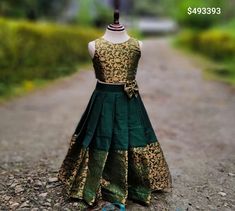 Bollywood Party Outfit, Silk Lengha, Pattu Pavadai, Blouse Designs Catalogue, Making Pottery, Lehenga Fabric, Mom And Daughter Matching, Simple Frocks, Kids Blouse Designs