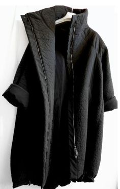 Cocoon Coat, Dark Room, Mode Inspiration, Women Style, Look Fashion, Down Jacket, Style Me, What To Wear, Winter Fashion