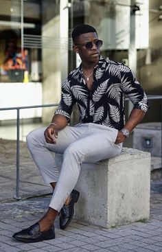 Black Men Summer Fashion, Barcelona Vibes, Summer Looks For Men, Fashion Tools, Vegas 2023, Style Gentleman, Classy Outfits Men