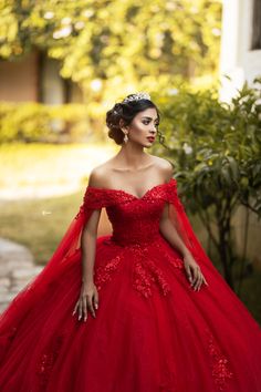 Red Glitter Quinceanera Dress, Red Xv Dresses Cinderella, Red Gown For Debut, Xv Dresses Red, Quincenera Dress, Red Quince Dress, Red Prom Gown, Princess Dress Red