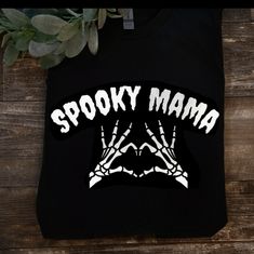 Cool Design! On Unisex Gildan Short Sleeve Shirt Can Make Up To A Size Xl Bulldog Tshirt, Blue Frenchie, Spooky Mama, Cute Skeleton, Punk T Shirt, White Crewneck, Halloween Stuff, Halloween Shirts, Skeleton Hands