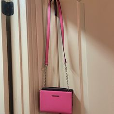 Brand New, No Flaws, Perfect Condition! Trendy Pink Shoulder Bag For Day Out, Pink Shoulder Bag With Adjustable Strap For Day Out, Pink Crossbody Shoulder Bag For Day Out, Pink Shoulder Bag For Day Out, Steve Madden Purse, Steve Madden Bags, Cell Phone Holster, Phone Holster, Walker Boots