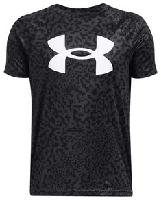 the under armour t - shirt in black and white