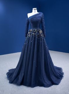 This attractive gown is perfect for senior prom, armed forces balls, as well as black tie galas. Dark Blue Gown, Blue Formal Dresses, Sequins Prom Dress, Champagne Color Dress, Pearl Wedding Dress, Navy Blue Prom Dresses, White Ball Gowns, Wedding Dress Cap Sleeves, Wedding Dress With Pockets