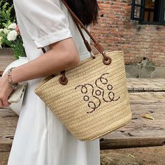 FREE Worldwide Shipping!!!5 Days Easy Return!Estimated delivery time to USA is 10-20 business days, for other countries - 10-49 business days Main Material: StrawLining Material: PolyesterShape: BucketStyle: CasualOccasion: VersatileInterior: Interior Slot PocketExterior: Open PocketSize: 28*21*15 cm/11.02*8.26*5.90 inchesColor: Khaki Our hot items ALWAYS sell out FAST so get yours now before we run out! We only have Limited Stock! Summer Beach Bag, Crocodile Handbags, Holiday Summer, Sell Out, Trendy Accessories, Bag For Women, Luxury Women, Shoe Sale, Luxury Handbags