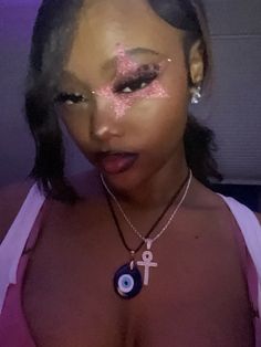 Star makeup glitter pink y2k pink punk black girl makeup black girl alt makeup glitter pink Makeup Looks To Do When Bored, Makeup Ideas Extra, Makeup Ideas Rave, Star On Cheek Makeup, Y2k Rave Makeup, Bird Pretty Makeup, Star Makeup Black Women, Trashy Eye Makeup, Majorette Makeup Looks