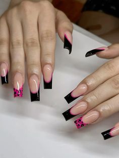 Simple Nail Square Designs, Nail Design Pink And Black, Back To School Nails Y2k, Cute Nail Designs Colorful, Y2k Square Acrylic Nails, Y2k Easy Nails, Black Pink Nails Ideas, Nail Ideas Y2k Almond, Y2k Nails No Charms