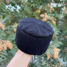 Lux Black Sufi Kufi Hat, Muslim Cap, Taqiya Takke Peci Condition: New Color:  Black  New Design - Muslim Kufi Prayer Cap, which can also be used as a beanie or skull cap 1st class sewing - High-Quality Cap - Rigid Kufi Size: Please inform us which size you prefer. 54 cm(21.25) inch, 55 cm (21.65) inch, 56 cm (22.04) inch, 57 cm (22.44) inch, 58 cm (22.83) inch, 59 cm (23.22) inch, 60 cm (23.62) inch Made in Türkiye Black Festival Hat With Round Crown, Black Hats With Round Crown For Festival, Black Round Crown Hat For Festival, Black Hat With Round Crown For Festival, Traditional Black Hat For Festival, Traditional Black Festival Hat, Traditional Black Flat Cap, Traditional Black Ceremonial Costume Hats And Headpieces, Traditional Black Hat One Size Fits Most