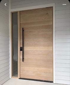 White Oak Front Doors, Oak Front Door, Modern Entrance Door, Front Door Styles, Modern Exterior Doors, Contemporary Front Doors, Modern Entrance, Side Doors, Modern Front Door