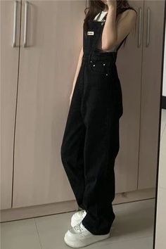 Black Clothes Outfits, Black Outfits Ideas, Aesthetic Korean Fashion, Black Denim Jumpsuit, Black Jumpsuit Outfit, Fashion Outfit Ideas, Aesthetic Korean, Korean Casual Outfits, Everyday Fashion Outfits