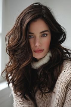 Rich Brunette Hair, Dimensional Brunette, Rambut Brunette, Rich Brunette, Chocolate Brown Hair Color, Chocolate Brown Hair, Trendy Hairstyle, Beach Ideas, Winter Hair Color