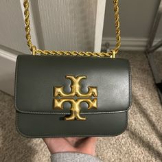 Never Used Tori Burch Purse. Dark Green And Gold! Tori Burch, Tory Burch Purse, Tory Burch Bags, Tory Burch Bag, Shopping List, Green And Gold, Crossbody Bags, Dark Green, Tory Burch