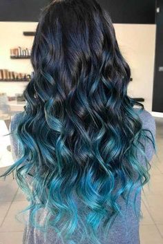 Short Hair, Blue Highlights: A Perfect Match Dark Blue Hair, Black Hair With Highlights, Trendy Hair Color, Hair Dye Colors, Hair Color Dark