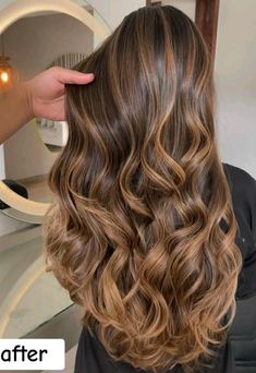 Mel Hair Color, Light Brown Hair With Highlights Caramel Honey Balayage, Vanilla Highlights On Dark Hair, Caramel Highlights On Wavy Hair, Caramel Latte Brunette, Honey Chestnut Brown Hair, Dark Hair With Golden Highlights, Carmel Bolyoge, Carmel And Blonde Highlights Brown Hair