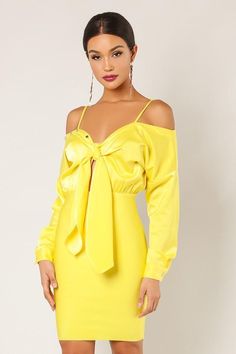 This amazing yellow front tie off the shoulder dress is everything a girl would want. Features a flattering neckline, off shoulder neckline, two spaghetti straps and gorgeous front tie. Off Shoulder Neckline, China Clothes, Perfect Curves, Los Angeles Style, Satin Top, Romper With Skirt, Fashion Styles