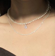 Silver And Pearl Necklace Layering, Pearl Necklace With Pendant, Silver Necklace Prom, Aesthetics Outfits, Prom Necklaces, Layered Pearl Necklace, Prom 2023, Prom Inspo, Double Layer Necklace