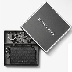 Nwt Msrp $150 Michael Kors Logo Zip Around Medium Wallet & Keychain Boxed Gift Set! Perfect As A Gift! Or, Keep It For Yourself! Questions? Please Comment Below. #Wallet #Keychain #Gift #Set #Women #Men #Valentine #Valentines #Valentine’s #Birthday #Gift Modern Michael Kors Rectangular Wallets, Wallet Keychain, Michael Kors Logo, Keychain Wallet, Keychain Gift, Set Women, Michael Kors Black, Black Cream, Zip Around Wallet