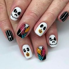 Get ready for Halloween with these spooky and creative nail art designs! From ghosts and bats to pumpkins and spiders, this vidGet ready for Halloween with these spooky and creative nail art designs! From ghosts and bats to pumpkins and spiders, this video will show you step-by-step how to achieve the perfect Halloween manicure. Whether you're going for cute or creepy, these nail art ideas will surely impress at any Halloween party.eo will show you step-by-step how to achieve the perfect Hallowe Nagellack Trends, Nails For Women, Nail Swag, Nailed It, Stick On Nails, Nails Short