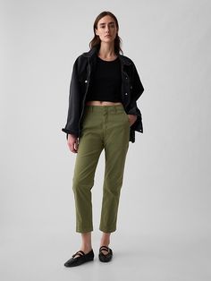 Mid Rise Downtown Khakis Downtown Dress, Punk Looks, Womens Chinos, Army Jacket, Teacher Outfits, Gap Dress, Gap Pants, Green Pants, Slim Fit Pants