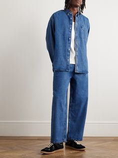 The Frankie Shop has been a go-to for contemporary classics like these 'Drew' jeans since 2015. They're cut from mid-weight denim and have front pleats to enhance the roomy fit. Mens Blue Jeans, Pleated Jeans, The Frankie Shop, Frankie Shop, Jeans For Men, Mr Porter, Straight Jeans, Blue Man, Blue Jeans