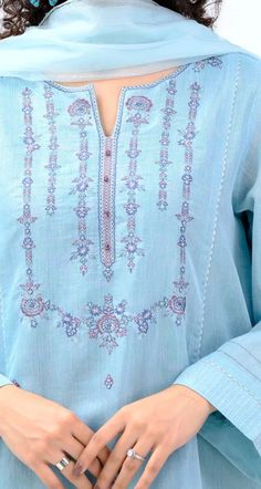 Embroidery Kurta Design, Light Embroidery, Embroidery Kurta, Kids Embroidery, Salwar Neck Designs, Crochet Baby Girl Dress, Emb Designs, Lace Dress Design, Velvet Dress Designs