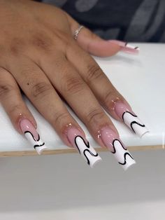 Nails Design Black Women, Nails With Line Designs, Nail Ideas Classy, Nail Aesthetics, Nails Toes, Hard Nails, Glamour Nails