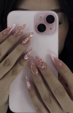 Aesthetic Gel X Nails, Kali Uchis Aesthetic Nails, Baddie Nails Almond Shape, Fairy Almond Nails, Nails Ideas Coquette, Almond Gel X Nail Designs, Pink Nail Inspo Almond, Gelx Inspo Nails, Pink Almond Nails Design