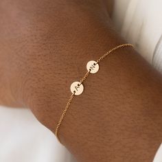 Stylish Watches For Girls, Initials Bracelet, Initial Bracelets, Pandora Bracelet Designs, Love Show, Gold Heart Bracelet, Silver Jewelry Accessories, Dream Bracelet, Jewelry Photography Styling