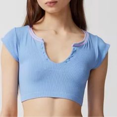 Urban Outfitters Out From Under Seamless Cropped Top Size Xs - Color: Light Blue + Pink Never Worn Before - Perfect Condition 2000s Aesthetic Clothes, Ladies Crop Top, Girls Streetwear, Slim Tank Top, Y2k Outfit Ideas, Women Vest, Seamless Top, T Shirt Crop Top, Going For Gold