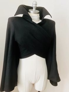 Cape Wrap Cape Capelet Black Coat Cloak Edwardian Cape - Etsy Edwardian Cape, Victorian Cloak, Victorian Mantle, Capelet Coat, Modern Cape, Victorian Jacket, Cape Outfit, Cape Wrap, Victorian Goth