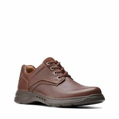 CLARKS FOOTWEAR Roderer Shoe Center Men's Clarks, Trendy Sandals, Casual Trainers, Latest Shoe Trends, Air Circulation, Boot Accessories, Clarks Shoes, Full Grain Leather, Shoe Brands