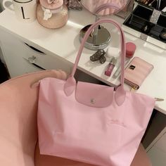 #essentials #longchamp #pink #unibag Pink Long Champ Bag, Pink Longchamp Bag, Cute Pink Bag, Long Champ Bag, Longchamp Tote, Fashion Shoes Heels, Bag Obsession