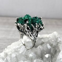 Handmade silver ring with natural raw malachite stone. !!!All our jewelry is made of high-quality sterling silver and is stamped with a 925 stamp!!! 【FULL DETAILS】 ► Gemstone: raw malachite ► RING SIZE: any size available ► WEIGHT: 19.5 gr ⦿ Attention: The color of the stones may differ due to a Raw Malachite, Raw Amethyst Ring, Armenian Jewelry, Pomegranate Earrings, Pomegranate Jewelry, Huge Rings, Jewelry Big, Raw Gemstone Ring, Twig Ring