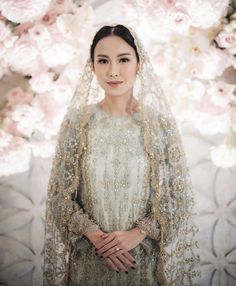 Nikah Veil, Pose Lamaran, Pose Wedding, Muslim Bridal, Hijab Bride, Engagement Dress, Bridal Photoshoot