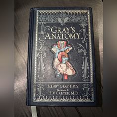 the book gray's anatomy is on display