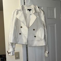 White Ann Taylor Button-Down Dress Coat. Size 6. Slightly Ribbed. Can Wear Buttoned Or Unbuttoned. New With Tags. Business Casual White Outerwear With Button Cuffs, Elegant Collared Outerwear For Day Out, White Blazer With Snap Buttons For Work, Spring Office Outerwear With Snap Buttons, White Spring Outerwear With Double Button Closure, Spring White Outerwear With Double Button Closure, White Collared Blazer With Buttons, Spring Casual Blazer With Covered Buttons, Casual Spring Blazer With Covered Buttons