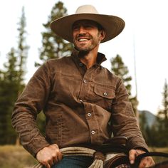 Flint and Tinder Flannel-lined Waxed Trucker Jacket | Huckberry Lee Dutton, Waxed Trucker Jacket, Dave Annable, Flint And Tinder, Abercrombie Men, Cowboy Aesthetic, Red Wing Boots, Mexican Outfit, Estilo Country