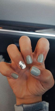 Sage green and leafs Western Wedding Nail Ideas, Country Gel Nail Designs, Mylee Gel Nail Designs, Cute Nails For Fall Short Simple, Cute Country Acrylic Nails, Finger Nail Painting Ideas, Western Short Acrylic Nails, Sage Green Wedding Nails Bridesmaid, Western Fall Nail Ideas