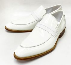 Patent Leather Slip-On Loafer White Elegant Combination of Patent & Matte Leather slip-on Penny Loafer from Carrucci features soft Calfskin lining and a clean welt! Pairs equally well with Jeans and Dress Attire! White Dress Shoes Men, Cordovan Shoes, White Dress Shoes, Dress Attire, Shoe Horn, Shoe Tree, Penny Loafer, Horse Hair, Penny Loafers