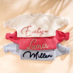 Hand-Embroidered Baby Sweaters - A Thoughtful Gift for Every Special Occasion  Hand-embroidered baby sweaters make wonderful gifts for baby showers, newborn or family photos, lunar-themed photo shoots, birthdays, christenings, or other special celebrations. If you're looking to give a personalized gift, a hand-embroidered baby sweater is the perfect choice to create lasting memories. Please note that colors may vary slightly due to lighting conditions and individual screen settings. ✈ S H I P P Customized Baby Gifts, Baby Sweater With Name, Sweater With Name, Baby Name Sweater, Name Sweater, Pull Bebe, Custom Baby Gifts, Photoshoot Themes, Baby Sweater