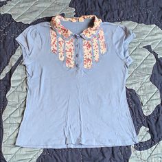 Super Cute Lightweight Top By Moth, Bought At Anthropologie. Complete Vintage Appealrosette Buttons, Scalloped Collar, And A Fun Inset Of Flowered Fabric (Not Sure Of Contentprobably Rayon Or Silk). Great Conditionwashed Once But Never Worn. Blue Collar Top With Floral Print, Blue Floral Print Top With Collar, Scalloped Collar, Lightweight Tops, Vintage Tops, Moth, Anthropologie, Super Cute, Womens Tops