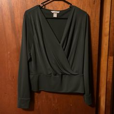 Dark Green H&M Blouse Brand New Never Been Worn Tax For Taken Off. This Is A Great Bar. It Was Very Expensive But I’m Selling Cheap So Get It While You Can. You Would Love It. H&m Fall Office Tops, H&m Long Sleeve Tops For Work, H&m Office Tops For Spring, Elegant H&m Tops For Fall, H&m Long Sleeve Office Tops, H&m Spring Office Tops, H&m Tops For Workwear Fall Season, H&m Casual Blouse For Night Out, Chic Formal Tops From H&m