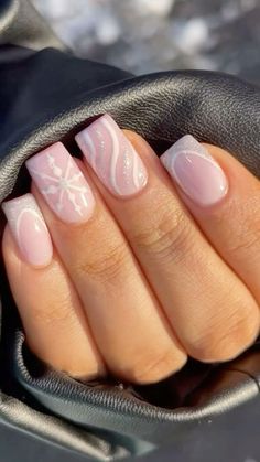 Short Nails Ideas Holiday, Simple Christmas Nail Designs Pink, Soft Girl Christmas Nails, Pink And White Xmas Nails, Pink Winter Nails Square, Christmas Nails Baby Pink, Xmas Nails Short Simple, Short Pink Christmas Nails Acrylic