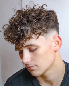 Diamond Face Hairstyle, Men's Curly Hairstyles, Curly Fringe, Men Haircut Curly Hair, Boys With Curly Hair, Haircuts For Curly Hair, Corte De Cabelo Masculino, Permed Hairstyles, Curly Hair Men