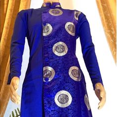 Brand New High Quality Vietnamese Ao Dai For Men. Size Shoulders Chest 44 16.5in/42cm 38in/97cm 46 17.0in/43cm 40in/102cm 48 18.0in/46cm 42in/107cm 50 19.0in/48cm 4in/112cm 52 20.0in/51cm 45in/114cm 54 21.0in/53cm 46in/117cm 56 22.0in/56cm 48in/122cm 58 23.0in/58cm 50in/127cm 60 24.0in/61cm 52in/132cm Ao Dai Length 41in Sleeve Length 31in Please Provide Chest And Shoulders Measurements When Placing Your Order So We Can Ensure The Best Fit For You. Men Ao Dai, Traditional Long Dress, Vietnamese Ao Dai, Blue Man, Long Dress, Mens Jackets, Jackets & Coats, Man Shop, Sleeve Length