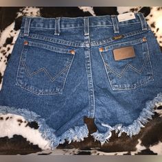 Brand New With Tags, Size 26, Medium Denim Wash Diy Jeans Ideas, Jeans Ideas, Diy Jeans, Wrangler Shorts, Jeans Diy, Pin Board, Christmas List, Denim Wash, Shopping List